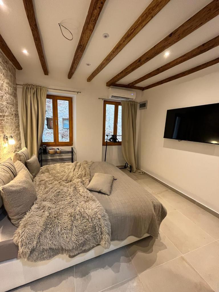Vintage Apartment Rovinj Old Town Екстер'єр фото